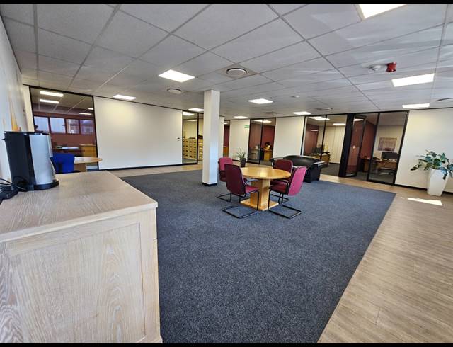 6,939M² WAREHOUSE TO LET IN NORTH RIDING
